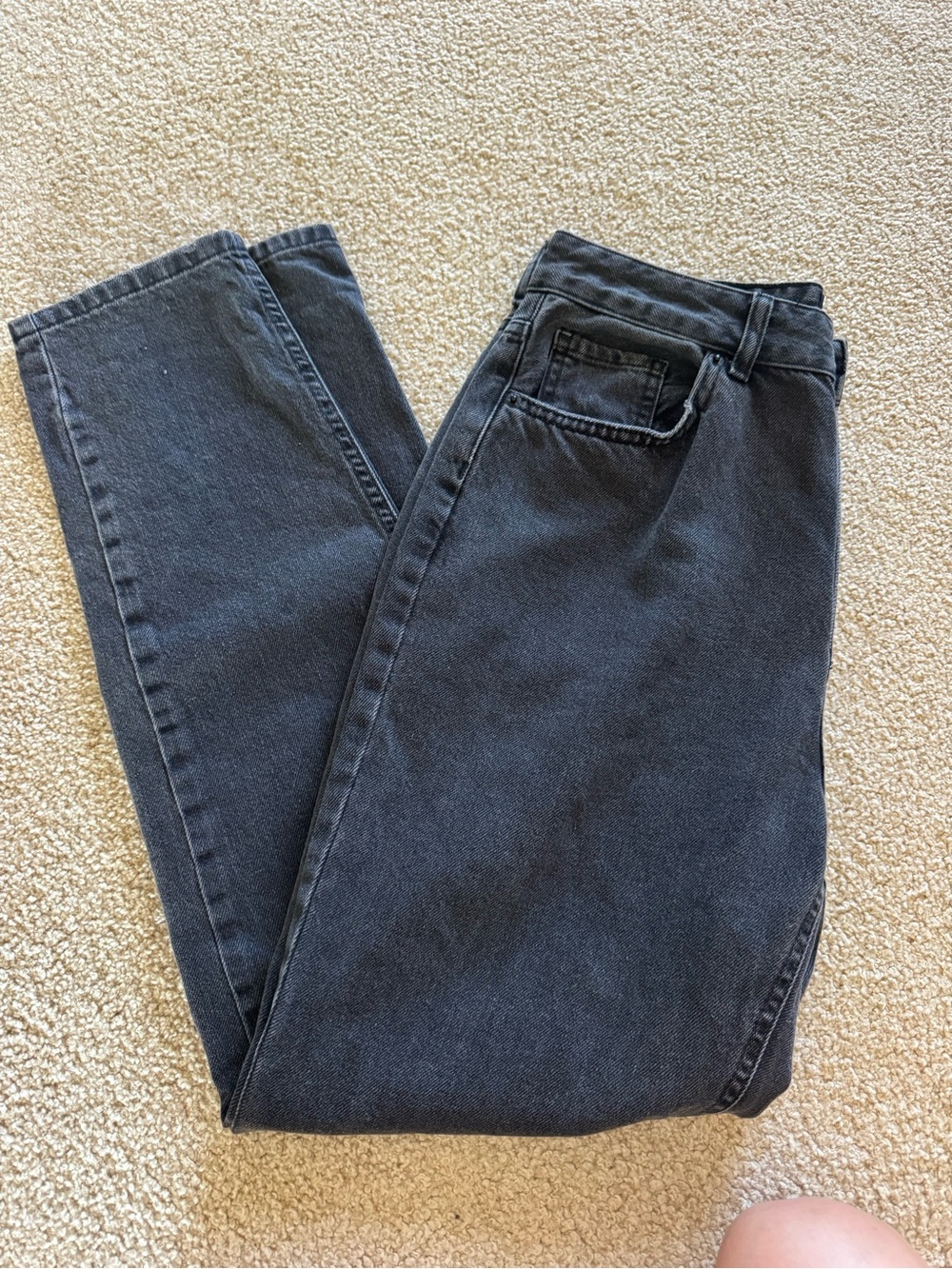 BDG High-Rise Straight Jeans in Washed Black